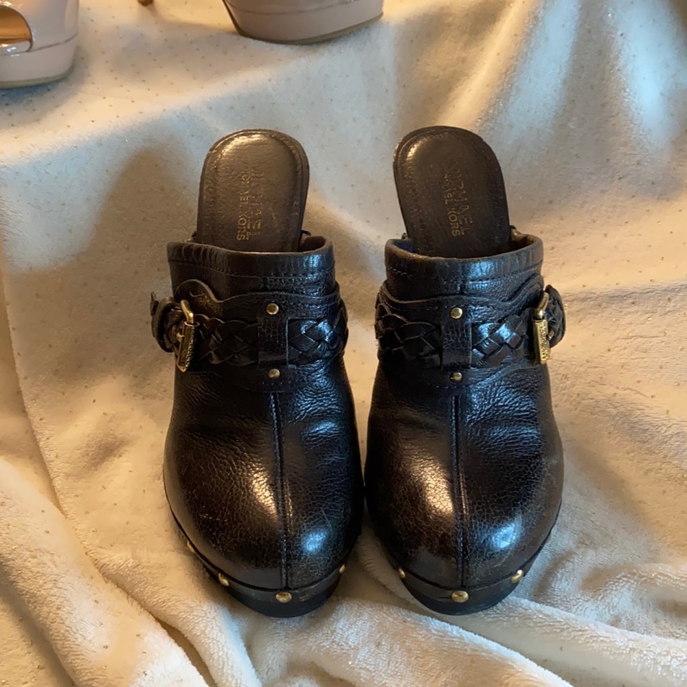 Micheal Kors used size 7
